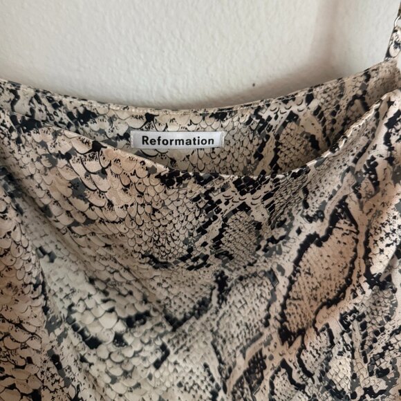 Reformation Silk Snake Skin Cropped Set - Size 8 - Picture 5 of 5